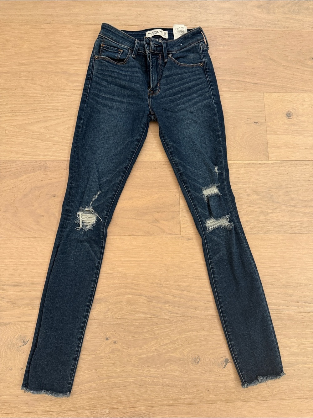Abercrombie & Fitch Super Skinny Mid Rise Jean Size 24/00R